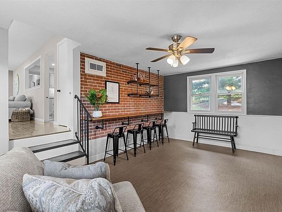 5th image of 1040 Saint Brendan Ln