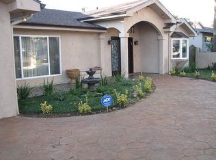 5537 Greenbush Ave, Van Nuys, CA 91401