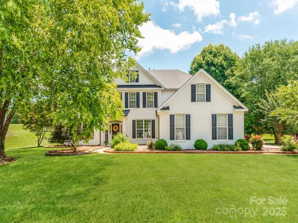 1605 Ambergate Dr, Waxhaw, NC 28173