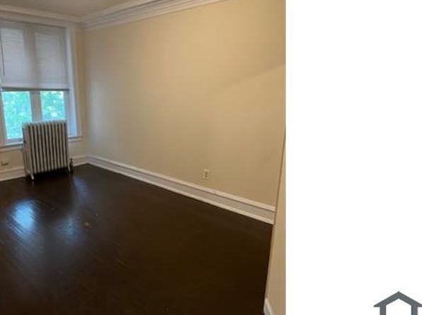 5835 S Michigan Ave #2