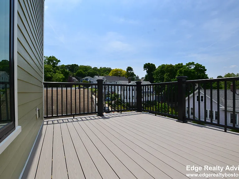 118 Tremont St — Photo 12