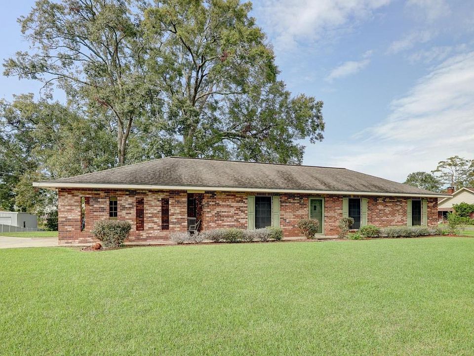 1st image of 129 Bayouside Dr