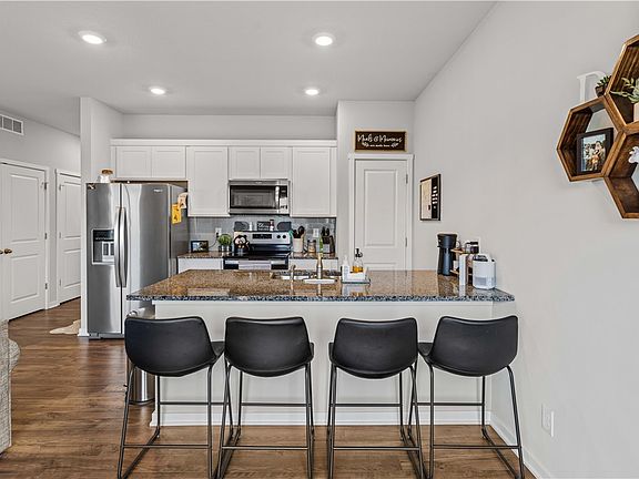 5th image of 2709 NW 41st St