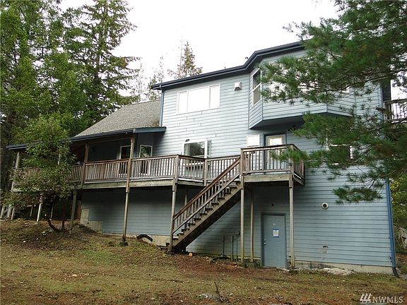 2nd image of 71 NE Mahogany Ct