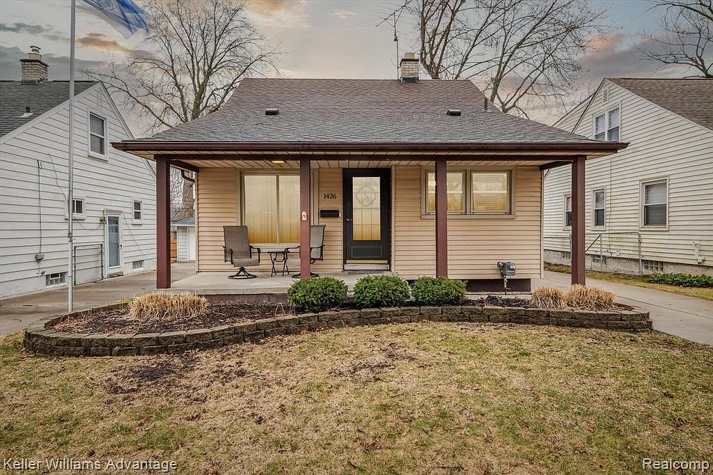 Descubrir 52+ imagen oakley signs keller williams Thptnganamst.edu.vn