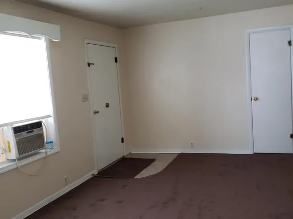 215 E North St #2, Warrensburg, MO 64093