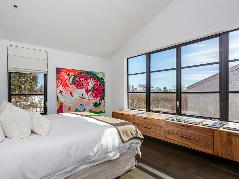 Halsey Ln — Photo 12
