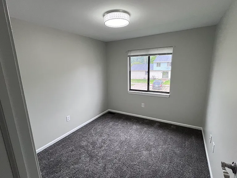 48536 Sugarbush Rd — Photo 16