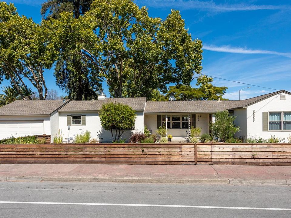 1st image of 556 Alderbrook Drive