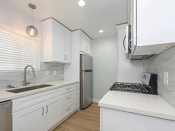418 N Broadway #418.5 — Photo 23