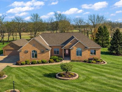 2651 Woodbine Dr, Valparaiso, IN, 46383