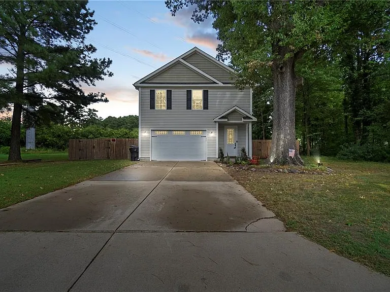 214 Doyle Way — Photo 34