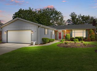 1142 Durham Dr, Wheaton, IL 60189