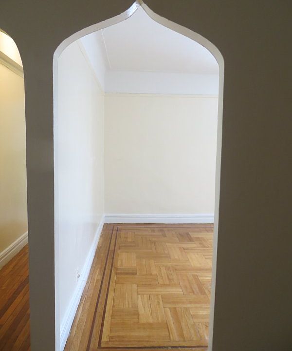 1st image of 19 E Van Cortlandt Ave APT 4E