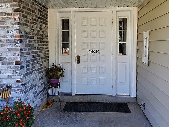 Welcome to 1 Trails Drive