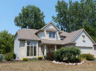 676 Hunting Creek Rd, Temperance, MI 48182