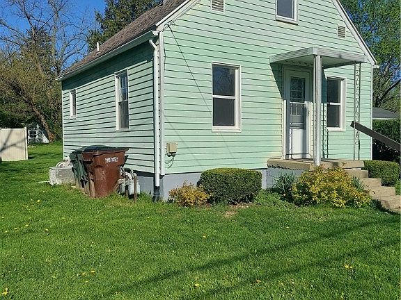 2nd image of 825 Englewood Dr