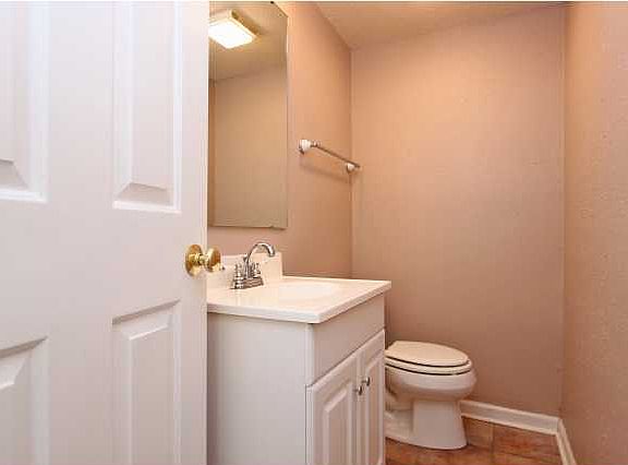 4th image of 1032 Village Creek Ln