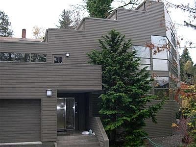 2nd image of 2355 Boyer Ave E