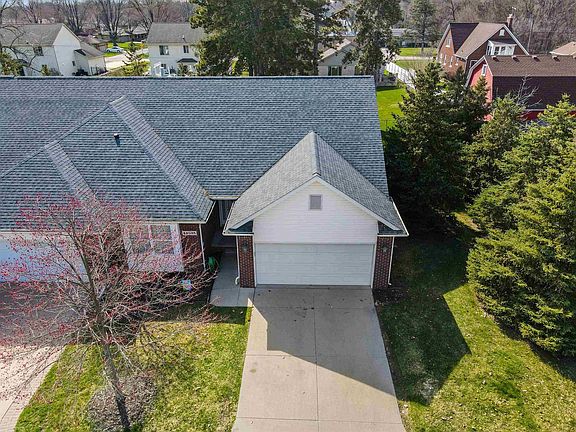 3rd image of 44635 Patricia Dr