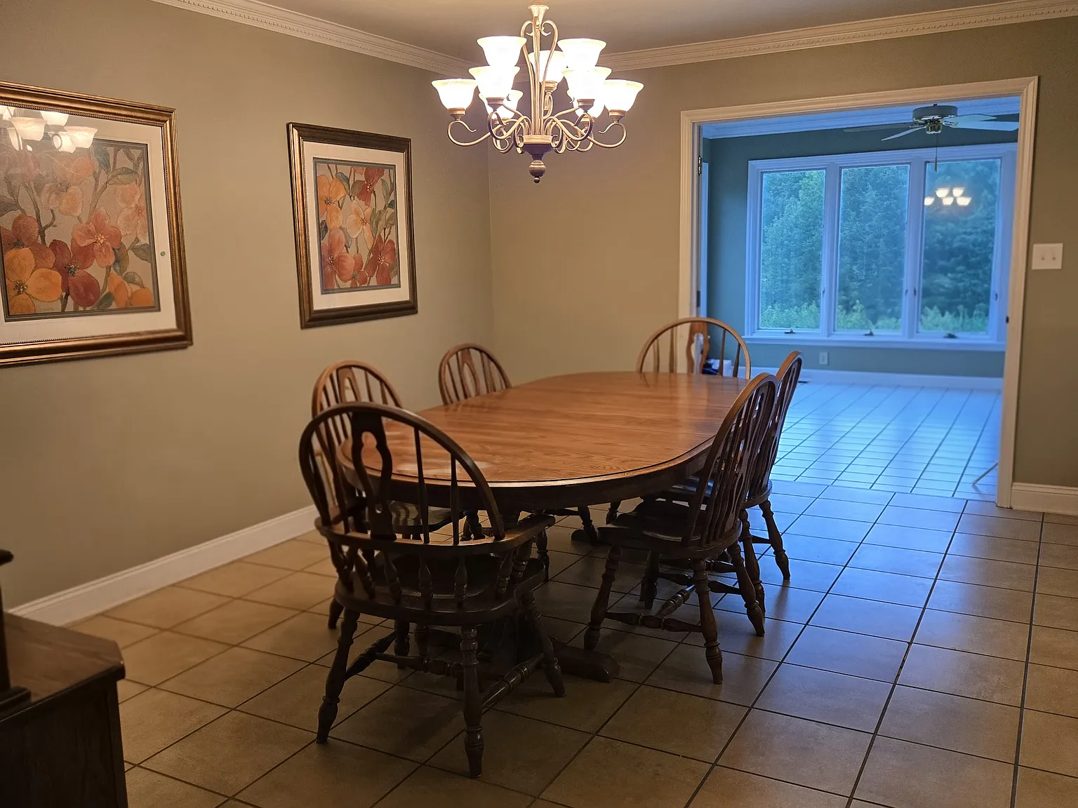 3 bed, 3.5 bath, 3884 sqft, $2,500 — Photo 3