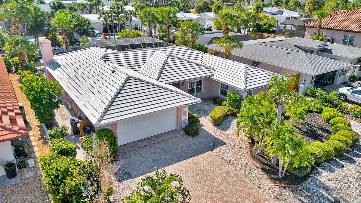 Building Photo - 322 Avenida De Paradisio