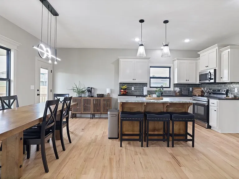 2210 Piedmont Pl — Photo 33
