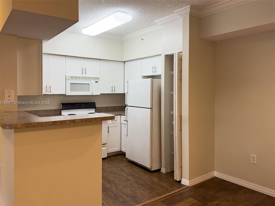 1st image of 101 SW 117th Ave #7103