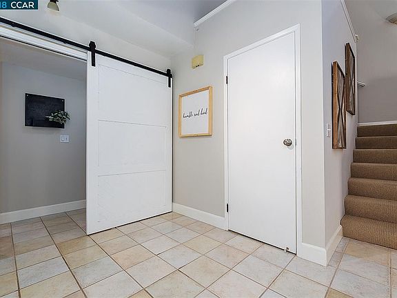 3rd image of 8767 Mountain Blvd #13