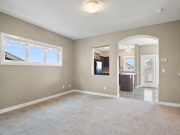 4th image of 28 Rowberry Ct