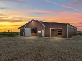 1319 E Robincrest Ln, Elkhorn, WI 53121
