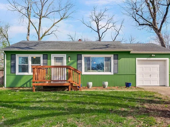 7612 W 64th Ter, Overland Park, KS 66202