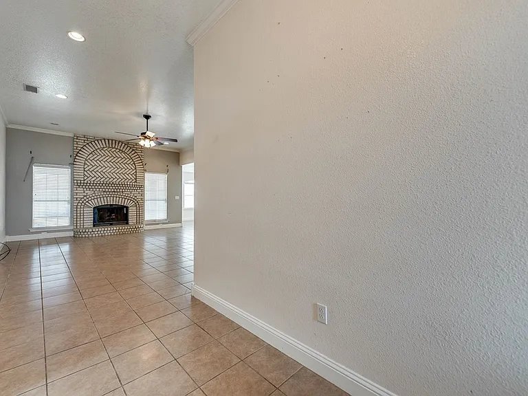 3316 Sagemont Dr — Photo 3