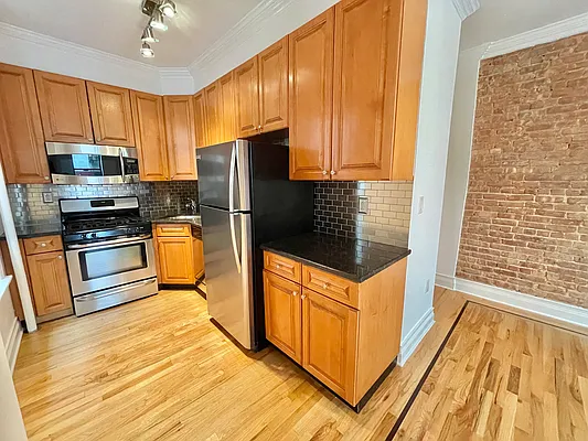 Rented by Compass | media 13