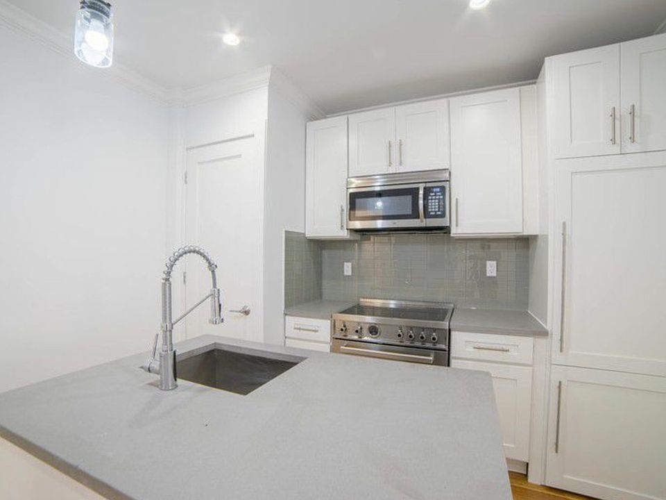 2nd image of 151 8th Ave #3BB