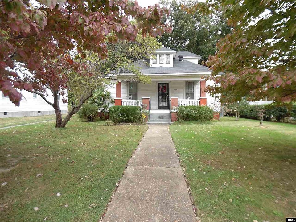 1st image of 615 1st St N