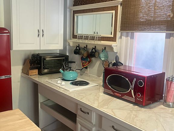 3rd image of 2527 33rd St #2