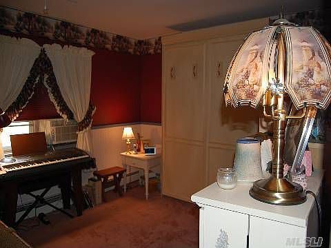 5th image of 214 Hillcrest Dr