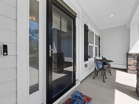 3rd image of 424 Beaumont Oaks Drive