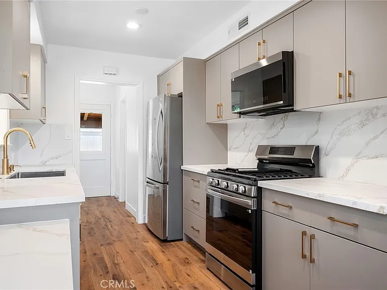 10404 Leolang Ave — Photo 9