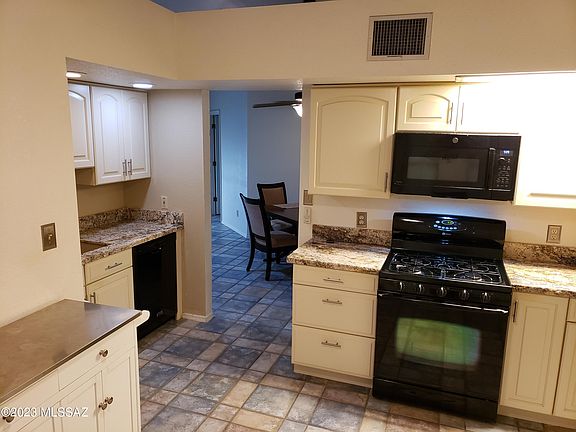 3rd image of 9650 N Heartland St