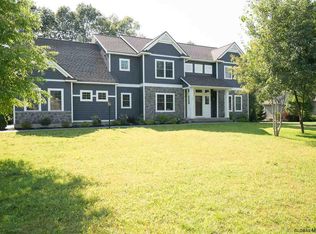 21 Fox Hound Run, Saratoga Springs, NY 12866