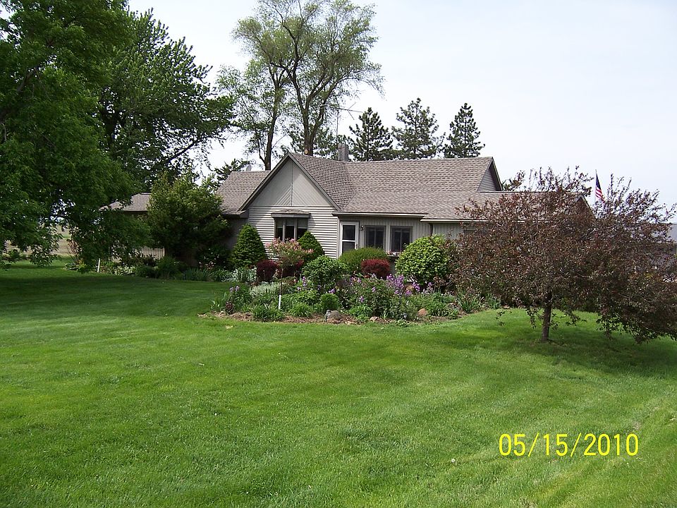ranch house with basement