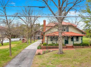 9041 Sappington Rd, Saint Louis, MO 63126