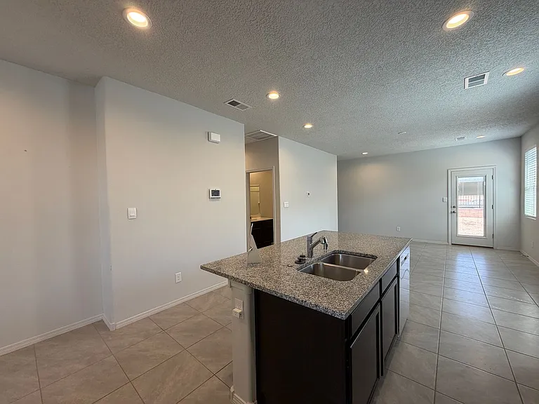1504 Alto Colores St NW — Photo 8