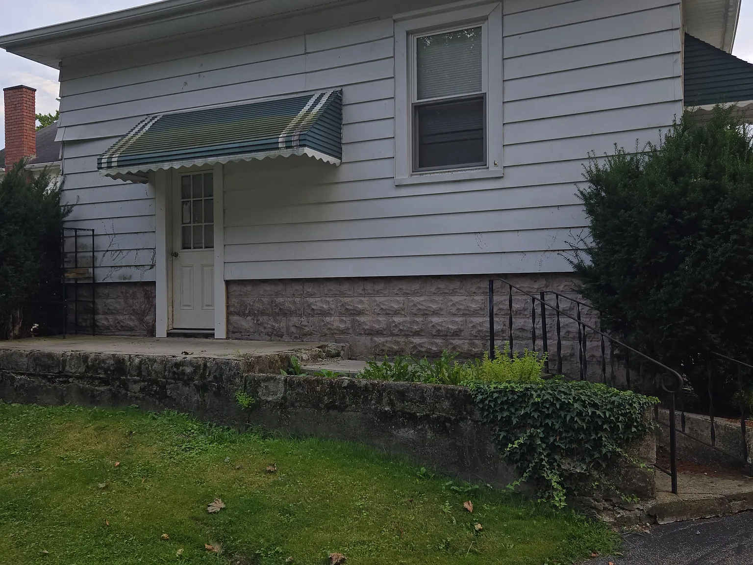 1 bed, 1.0 bath, $725 — Photo 2