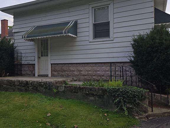 2nd image of 1654 Wakefield Ave #2