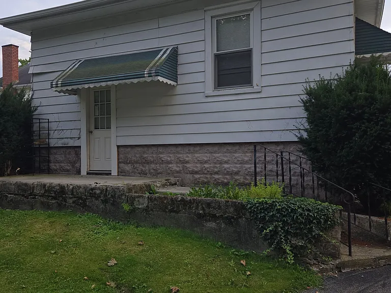 1654 Wakefield Ave #2 — Photo 2