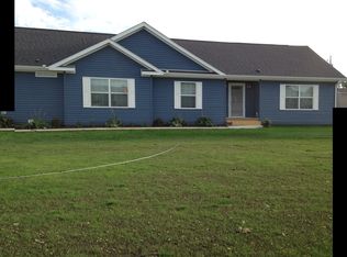 210 E North St, Gifford, IL