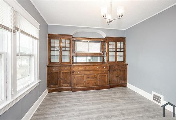 3rd image of 1141 E 172nd St